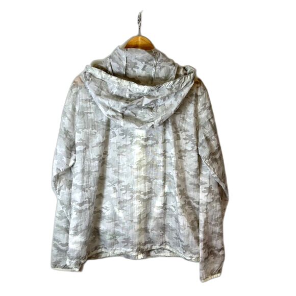 Zyia Active Sage Gray Camo Print Lightweight Hooded Active Zip Up Jacket Size XL - Picture 4 of 15